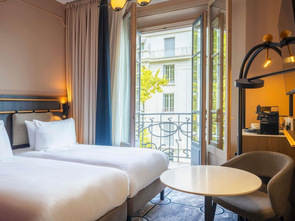 SUPERIOR, TWIN BEDS