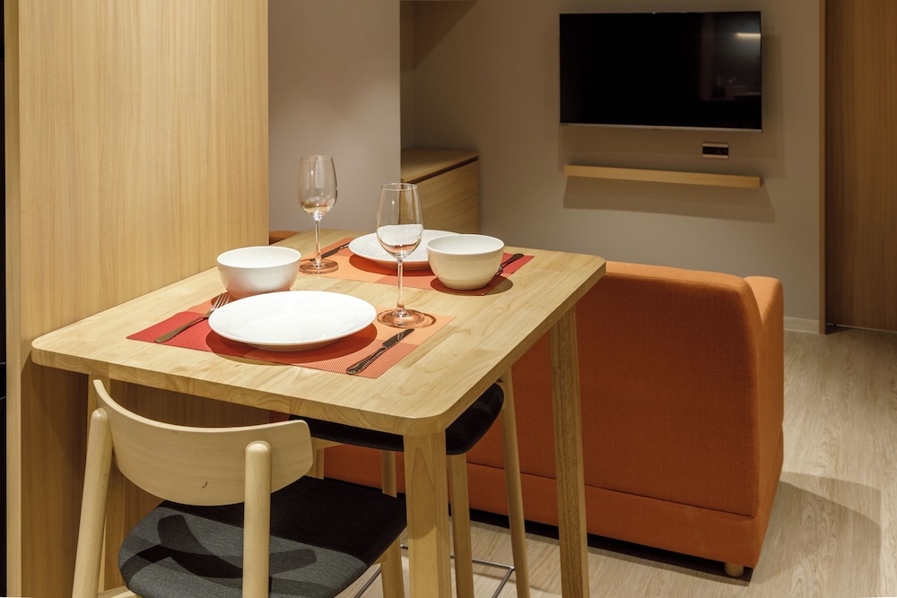 Nishitetsu Hotel Croom Bangkok Silom 32/50