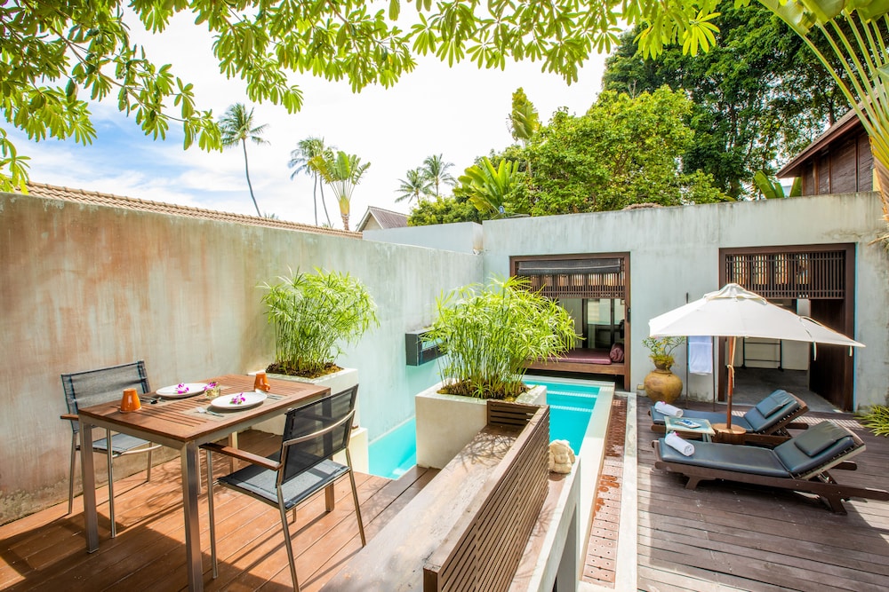 Pao Jin Poon Beach Front Villa 5/56