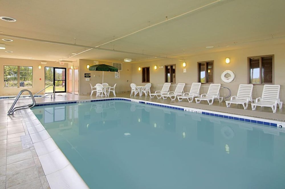 Holiday Inn Express Syracuse-Fairgrounds 3/75