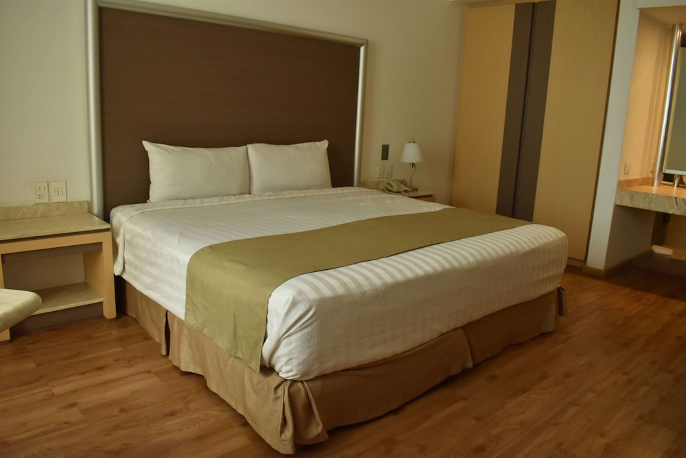 Ramada by Wyndham Mexico City Santa Fe 21/55