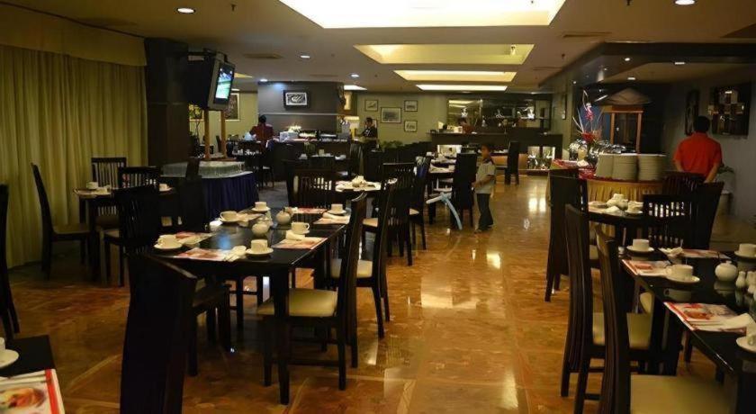 Hotel Grand Antares 34/50