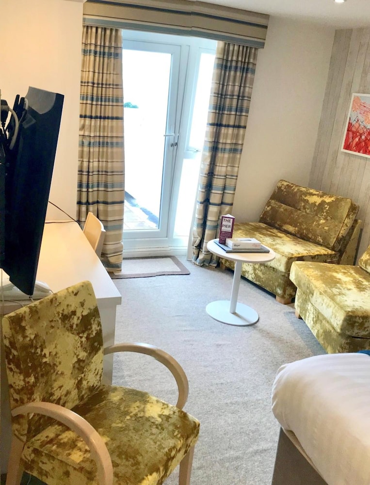 St. Ives Hotel 34/50