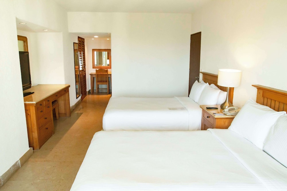 Sunscape Dorado Pacifico Resort And Spa 16/70