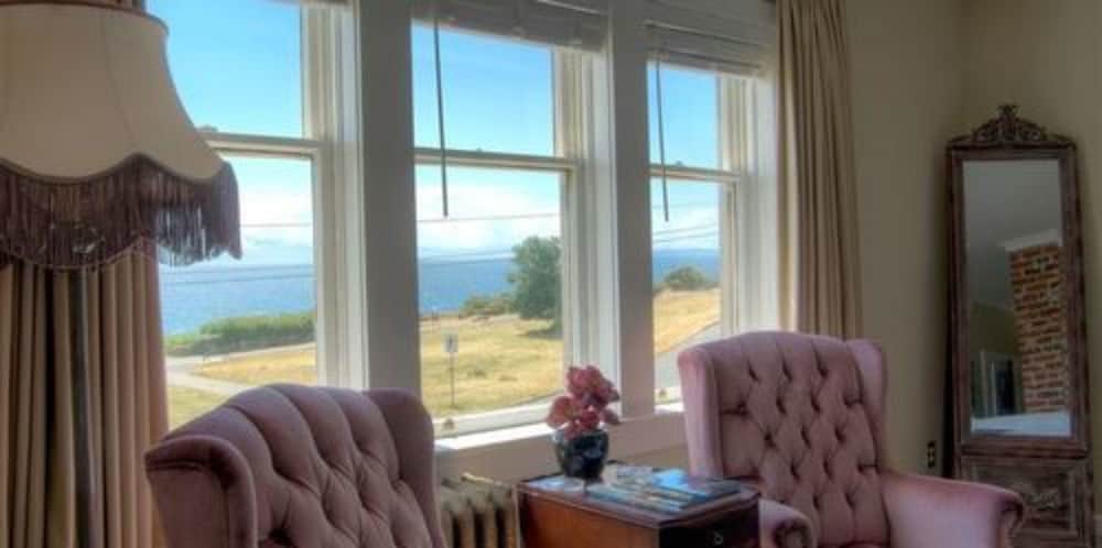 Dashwood Manor Seaside Bed & Breakfast 28/50