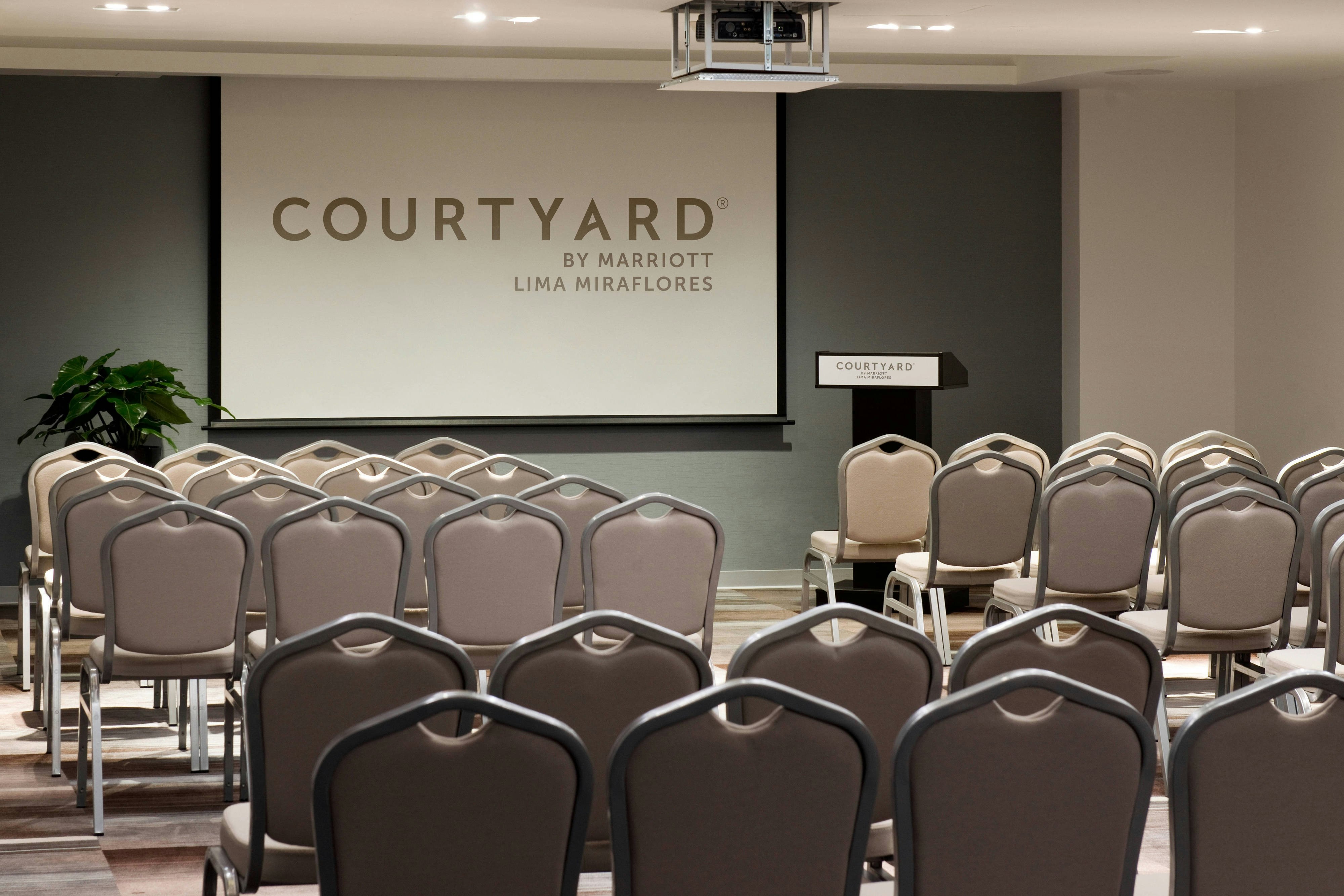 Courtyard Lima Miraflores 4/6