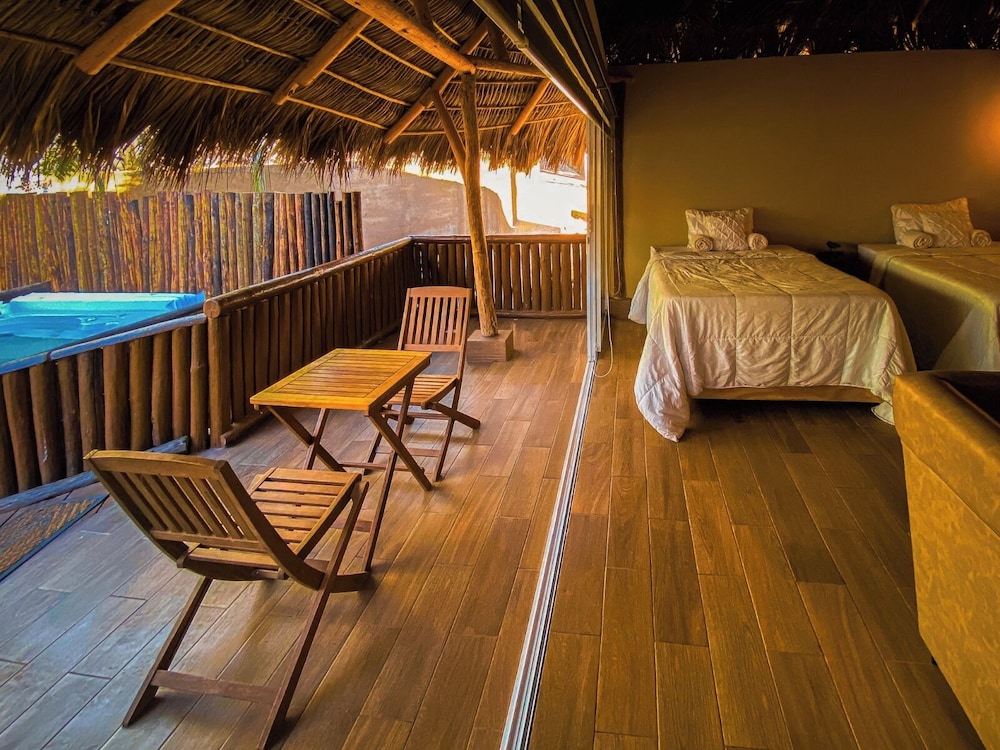 Palm Valley Cabins 28/50