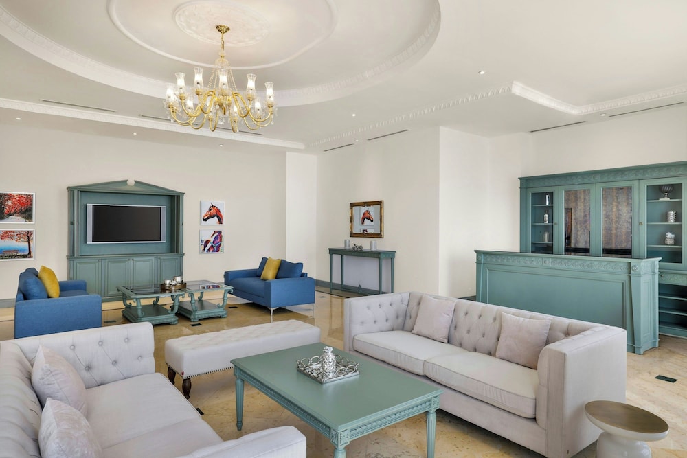 Al Habtoor Grand Resort, Autograph Collection 43/75