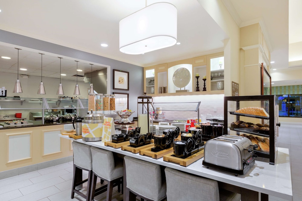 HILTON GARDEN INN SACRAMENTO ELK GROVE 40/51