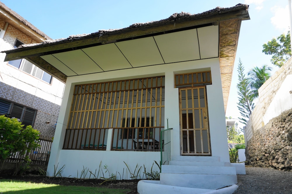 Marcosas Cottages Resort 2/68