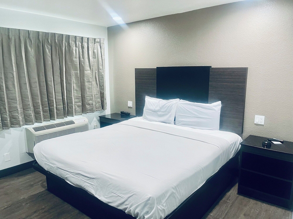 Motel6 San Bernardino, CA - North 17/58
