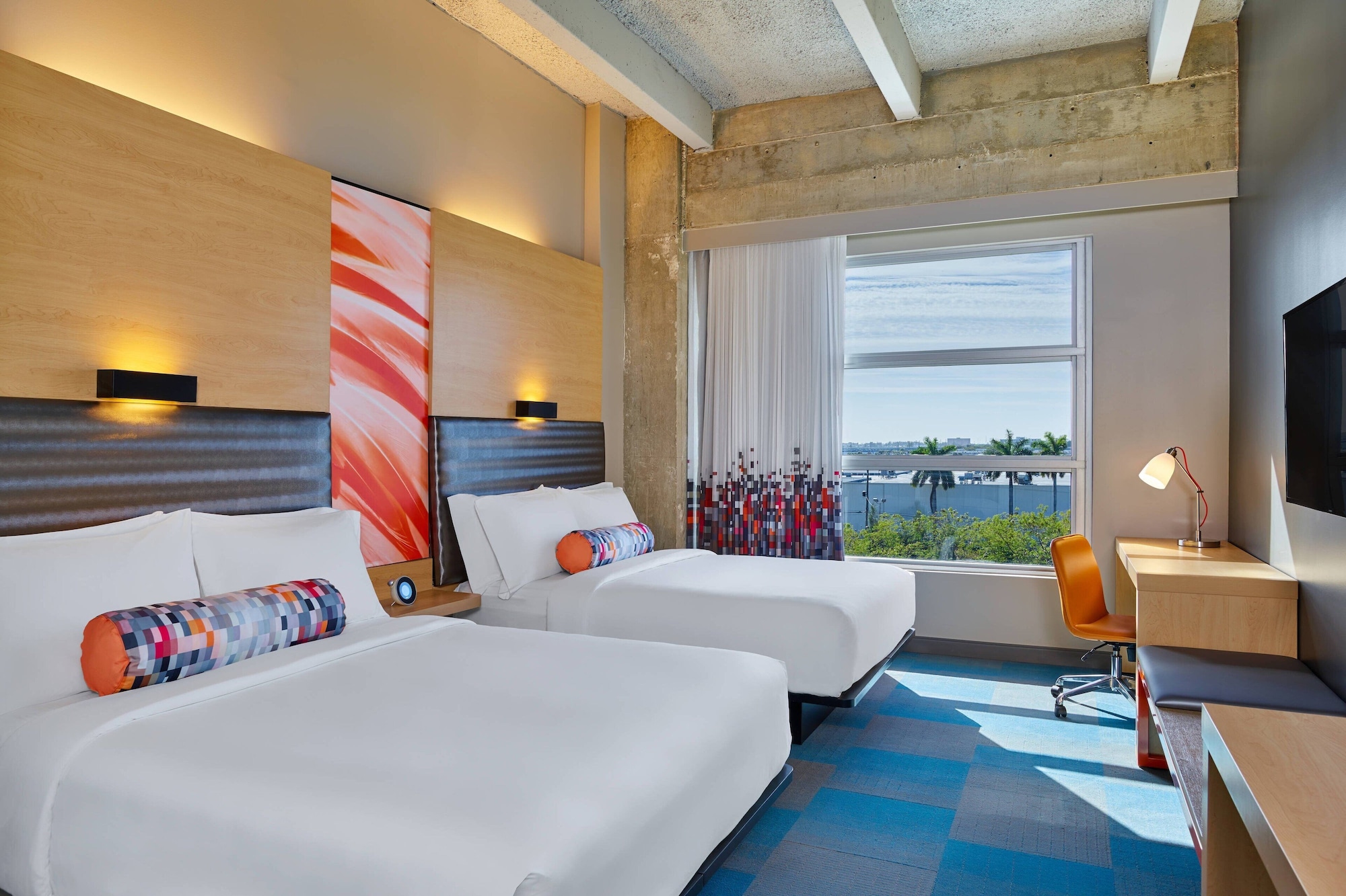 Aloft, 2 Queen Beds