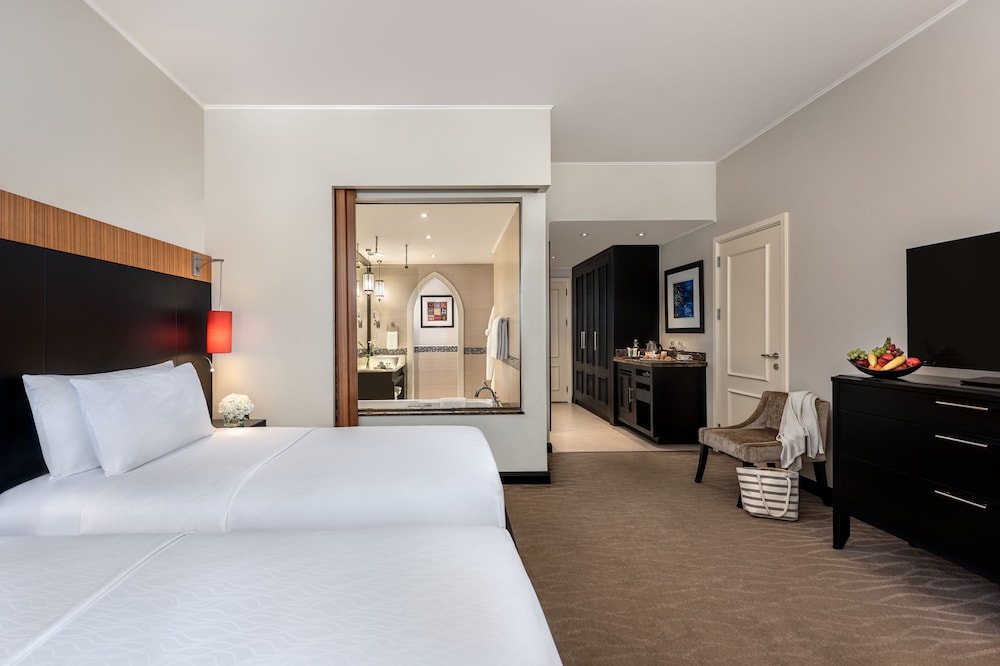 BEACH, PREMIER, DOUBLE OR TWIN BED