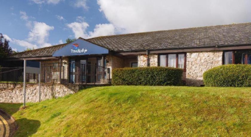 Travelodge Halkyn 12/13