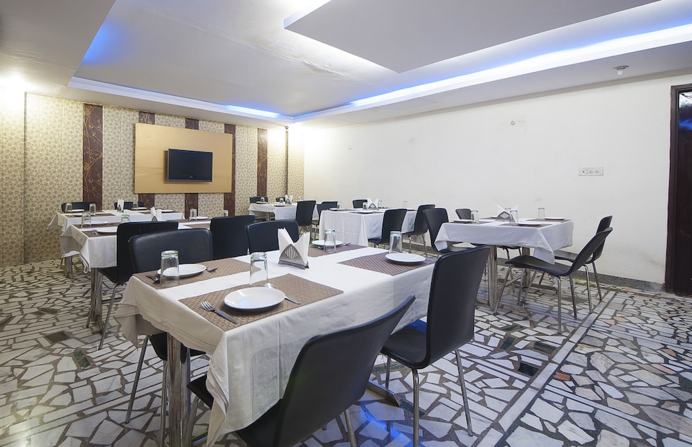 HOTEL APRA INTERNATIONAL 29/34
