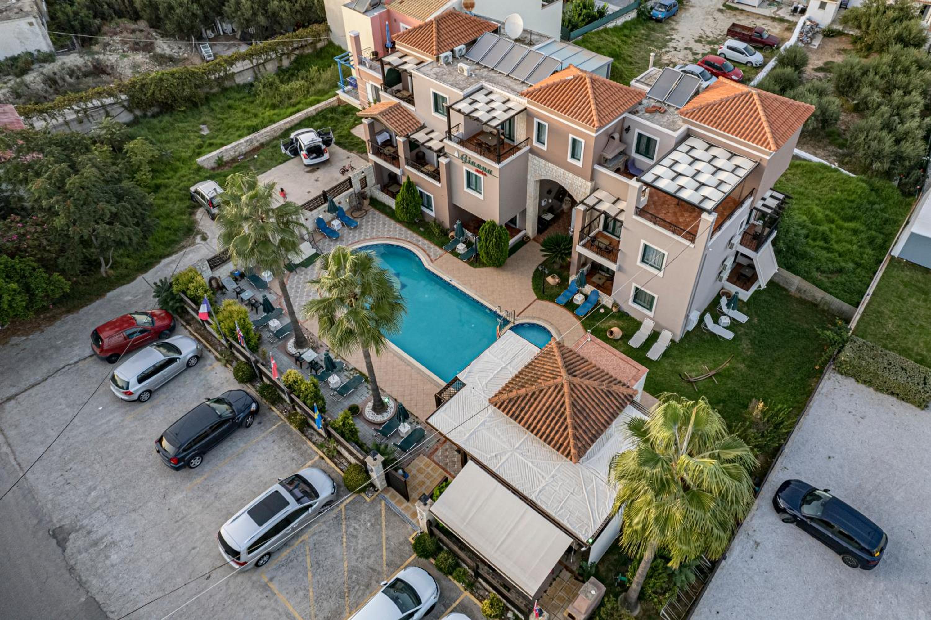 Gianna Apartments 6/59