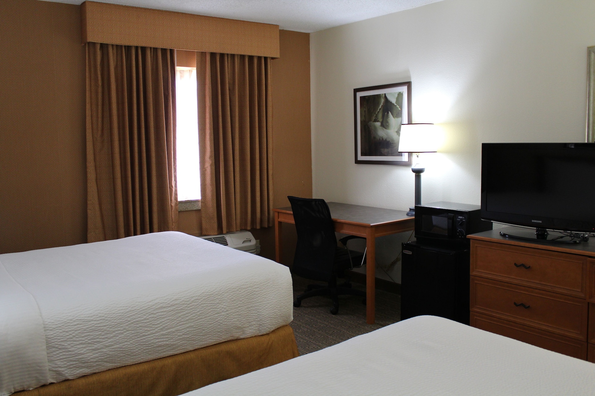 غرفة بسريرين مزدوجين، La Quinta Inn & Suites by Wyndham Lakeland East 3/6
