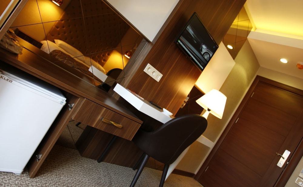 Feyzan Hotel 6/35