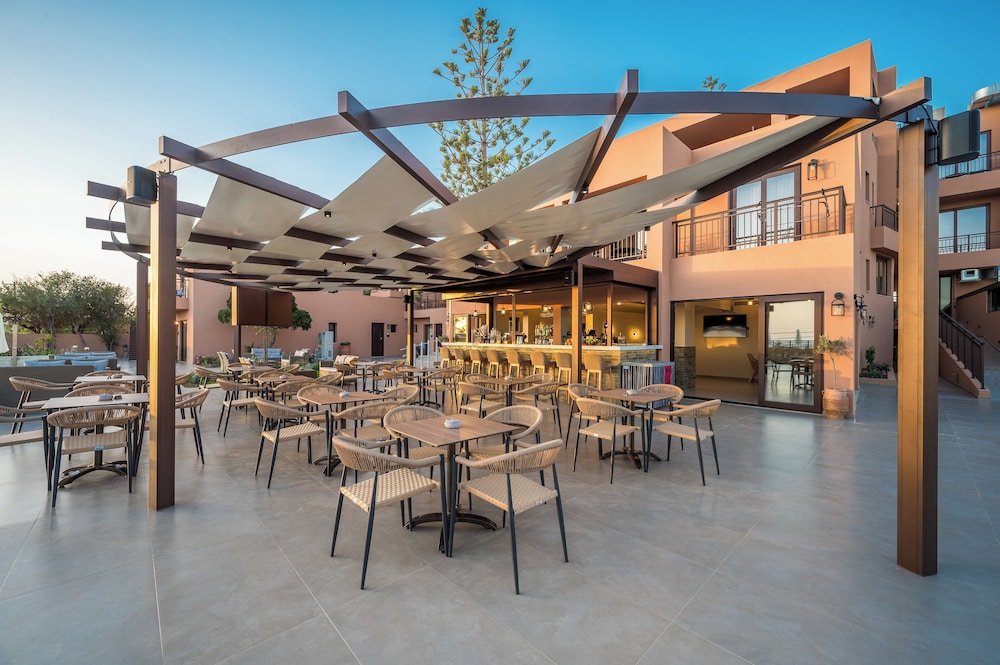 Pyria Hotel 66/80