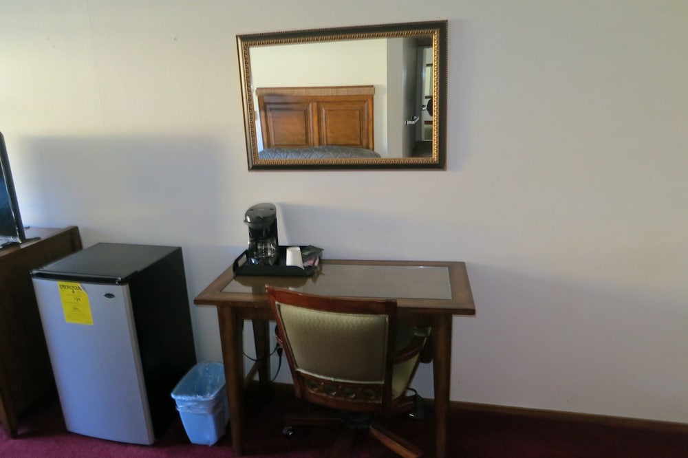 Bay City Motor Inn 54/67