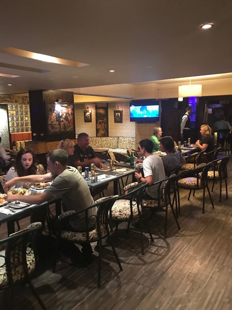 restaurant-cafeteria
