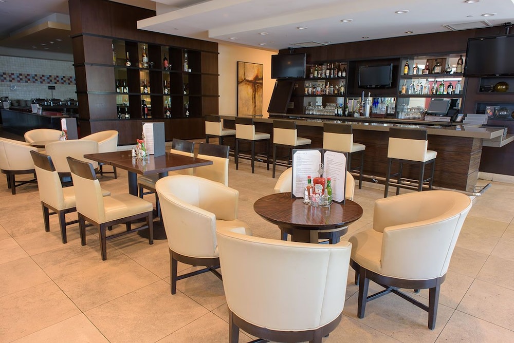 Embassy Suites by Hilton Ontario Airport 40/55