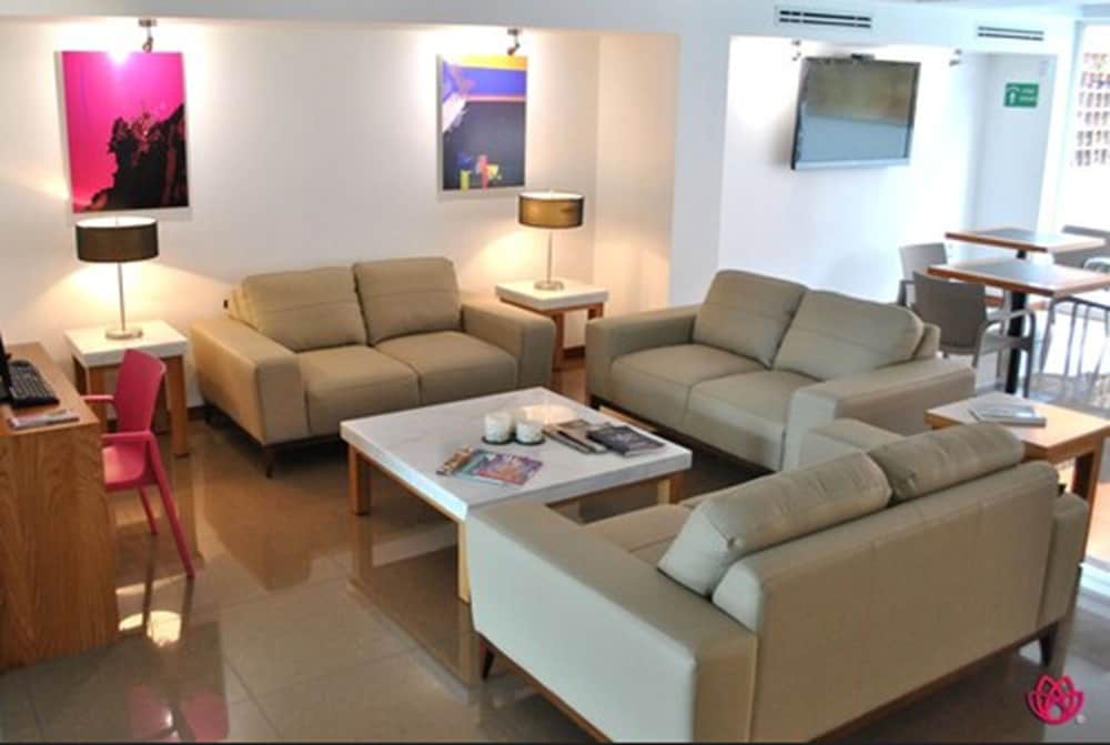 Hotel Y Tu 22/28