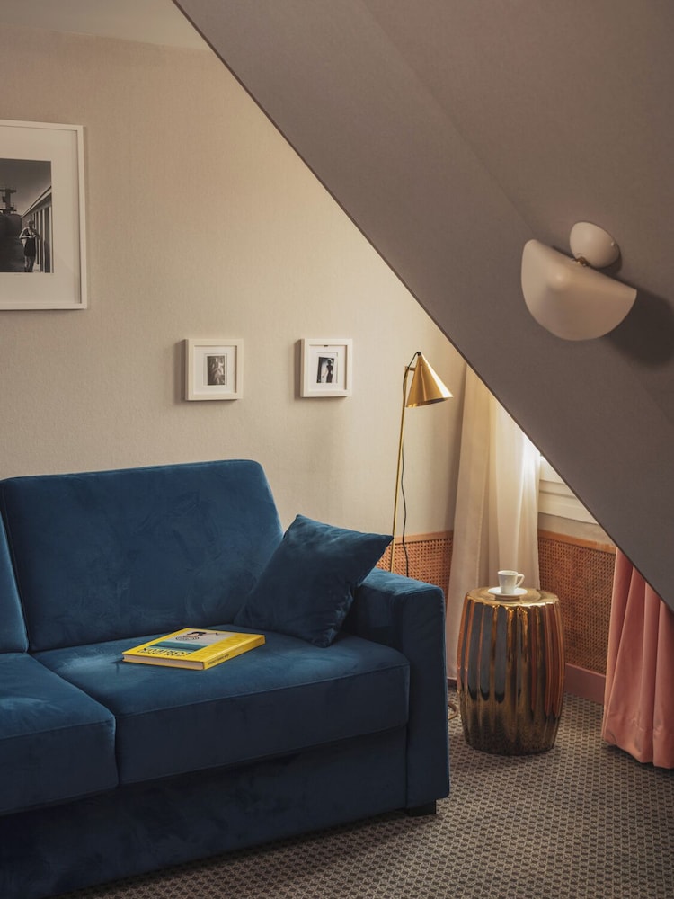 HANDSOME HOTEL BY ELEGANCIA 48/74