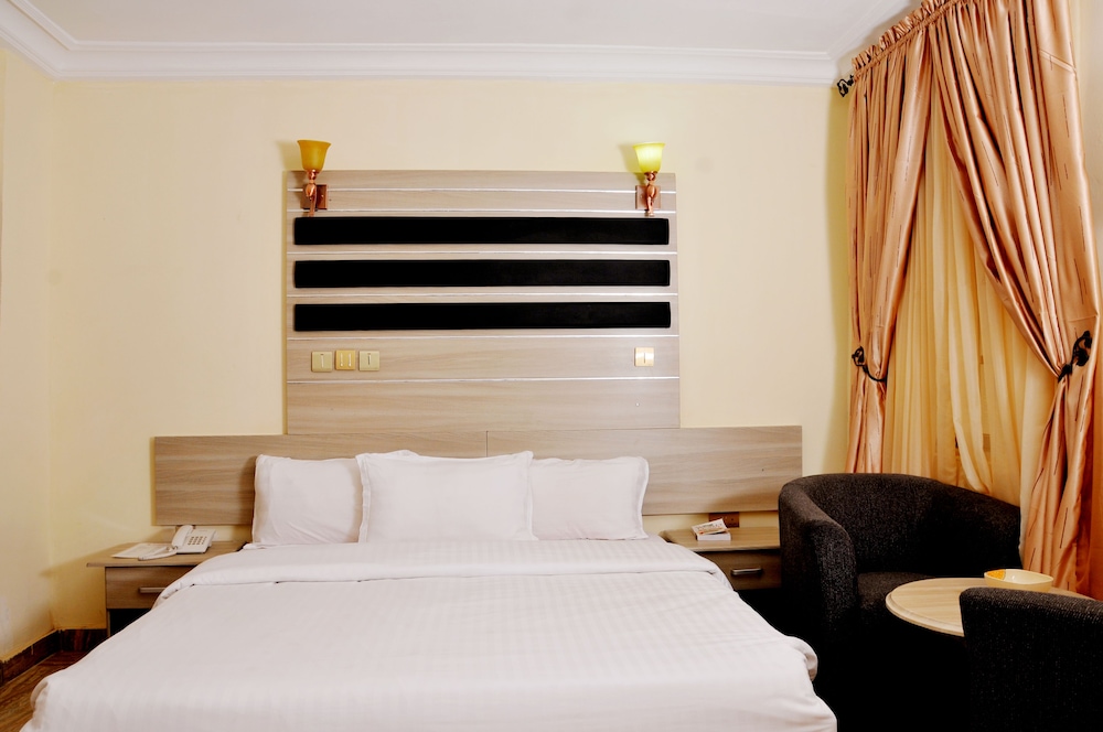 Hotel de Bently 14/50