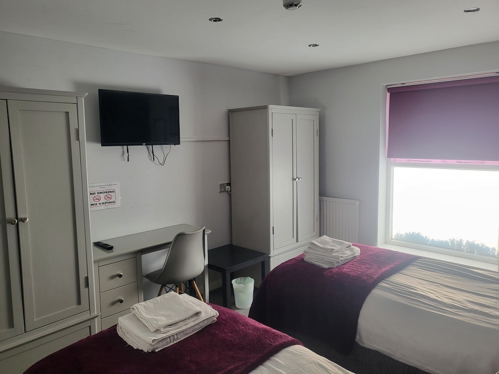 OYO Watton Vibe Hotel 17/50