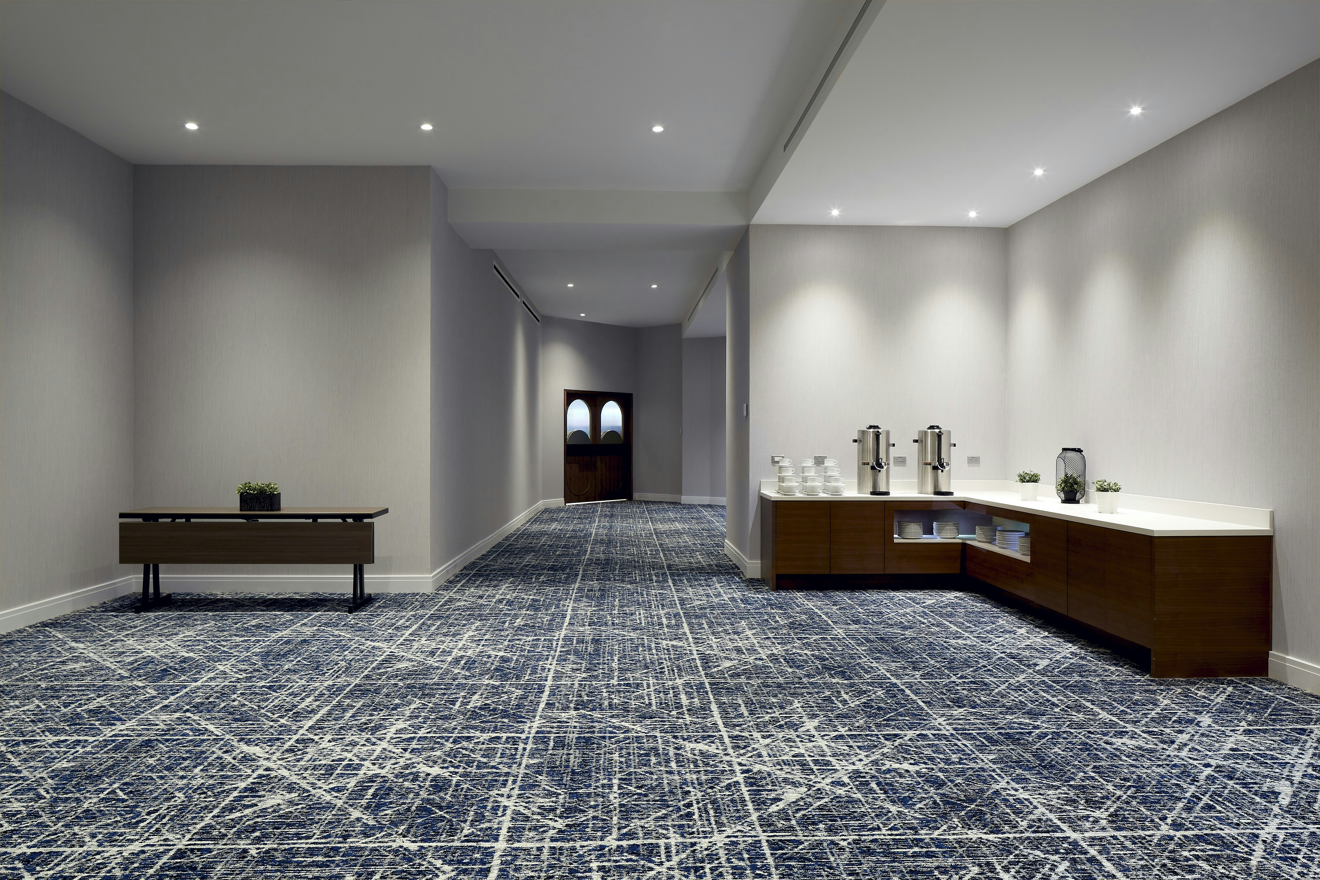 DoubleTree by Hilton Montreal 30/77