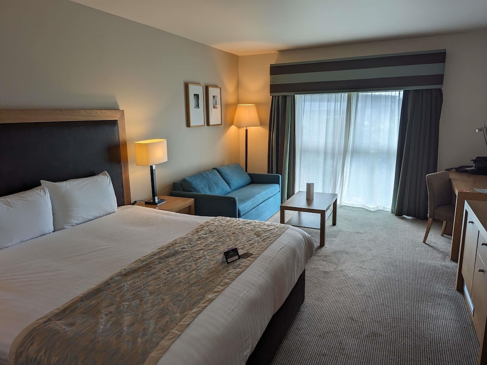 MERCURE SHEFFIELD PARKWAY 17/50