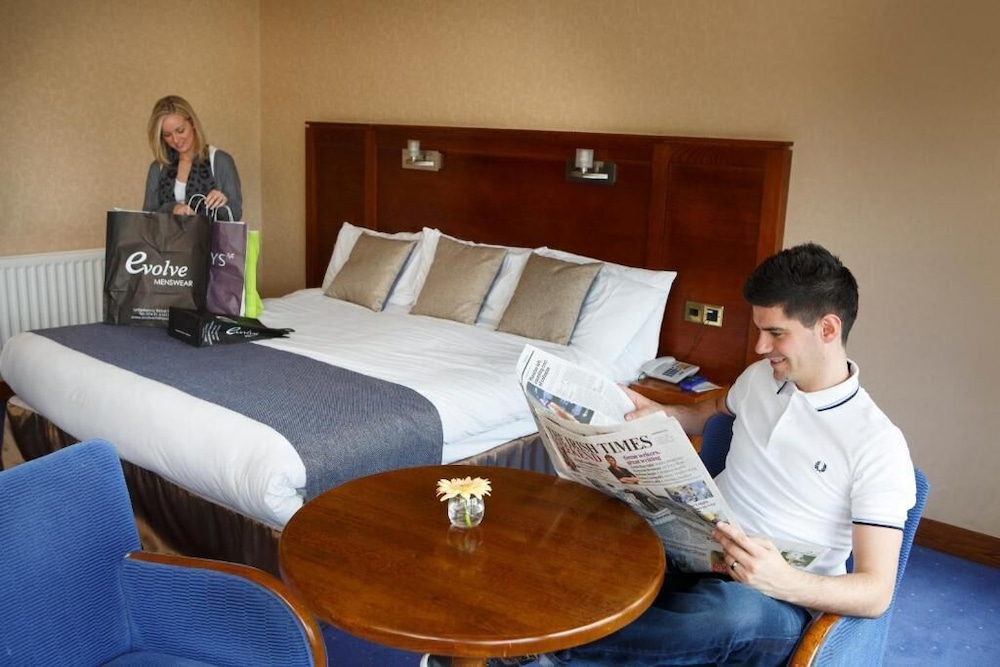 The Mount Errigal Hotel 24/65