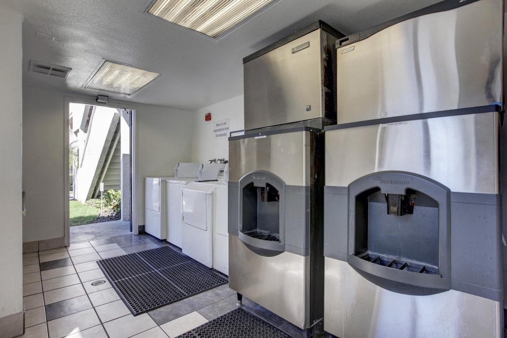 Motel6 Bellflower, CA - Los Angeles 47/65