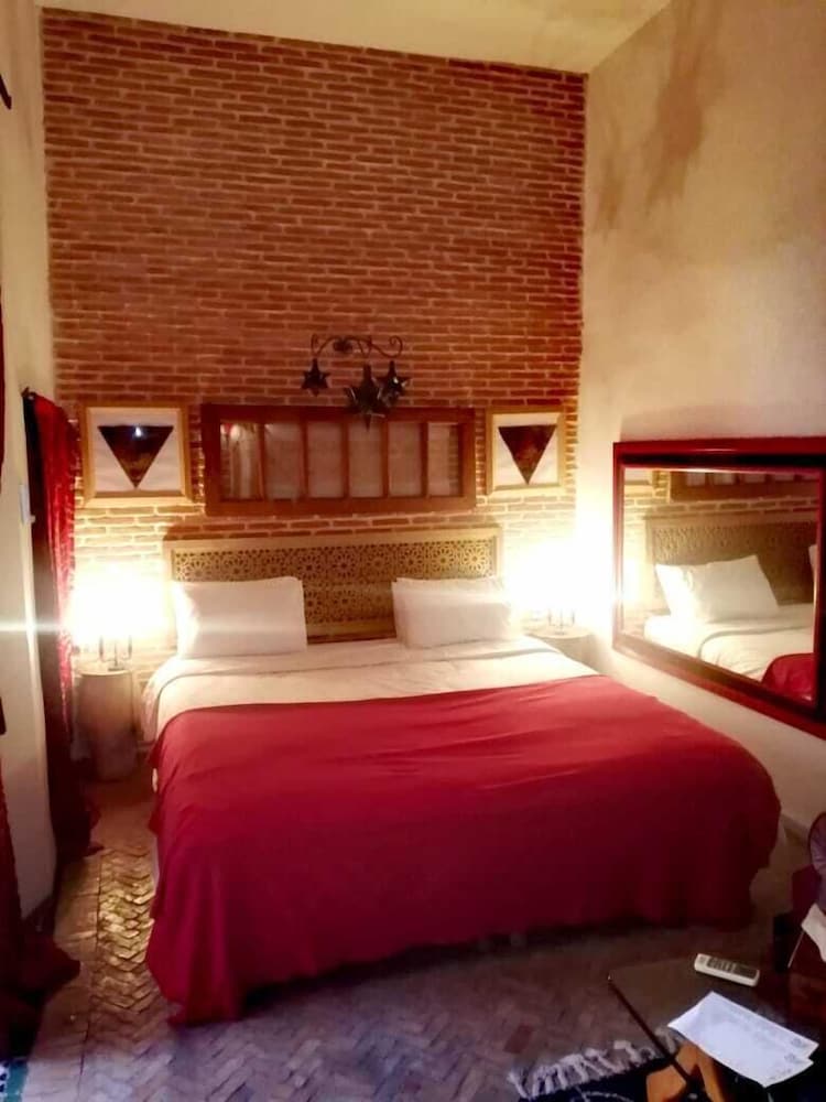 RIAD TARA 42/77