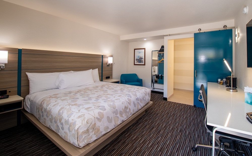 Lemon Heights Inn 18/58