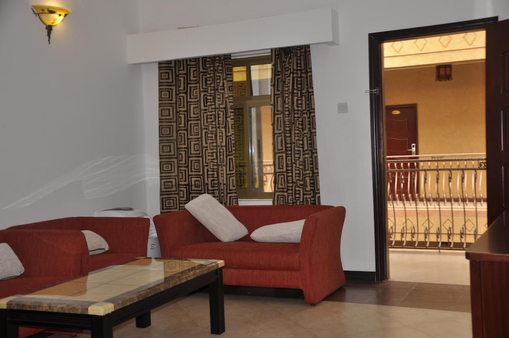Biraj International Hotel 25/50