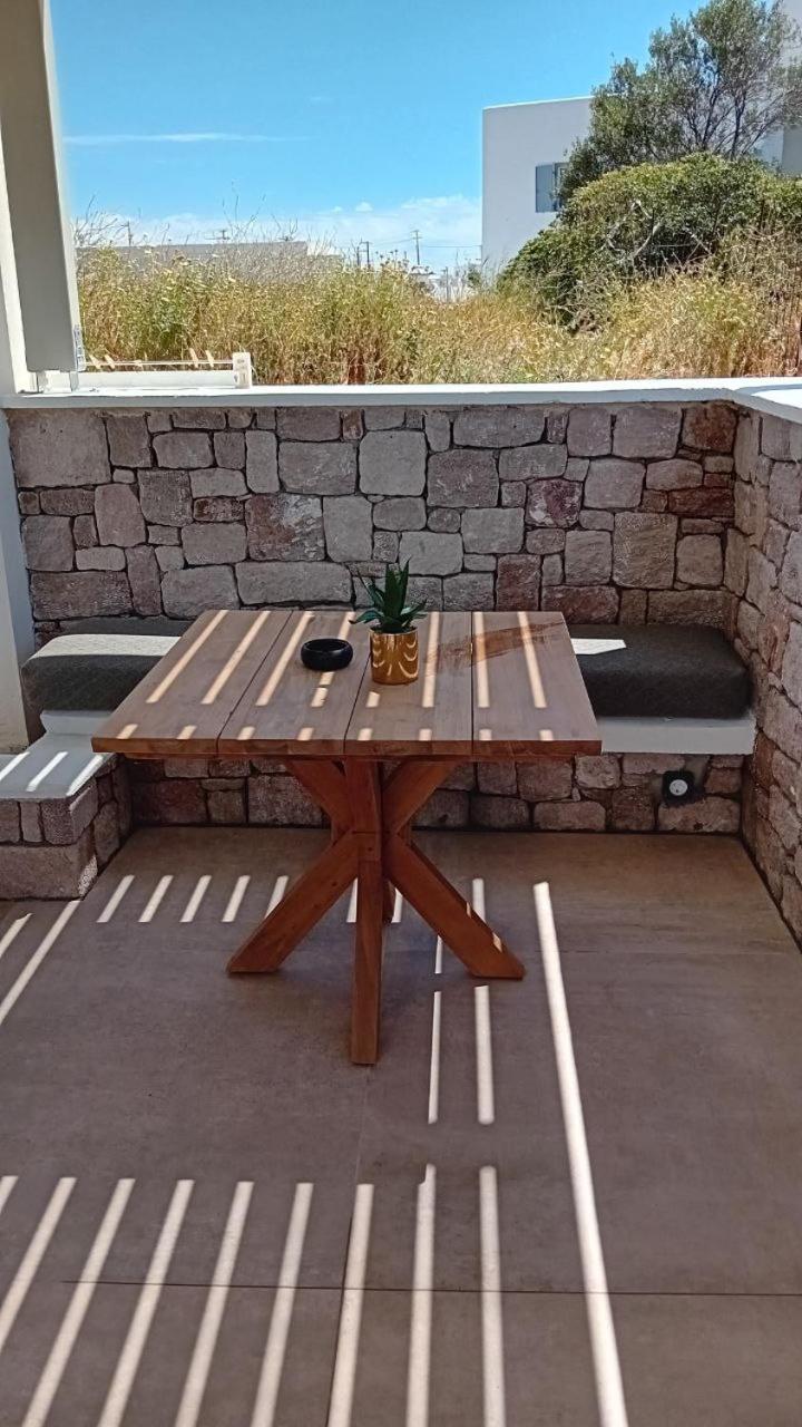 Anais Milos Suites 41/60