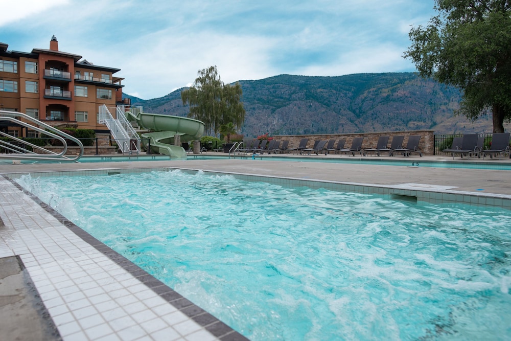 Watermark Beach Resort 1/39