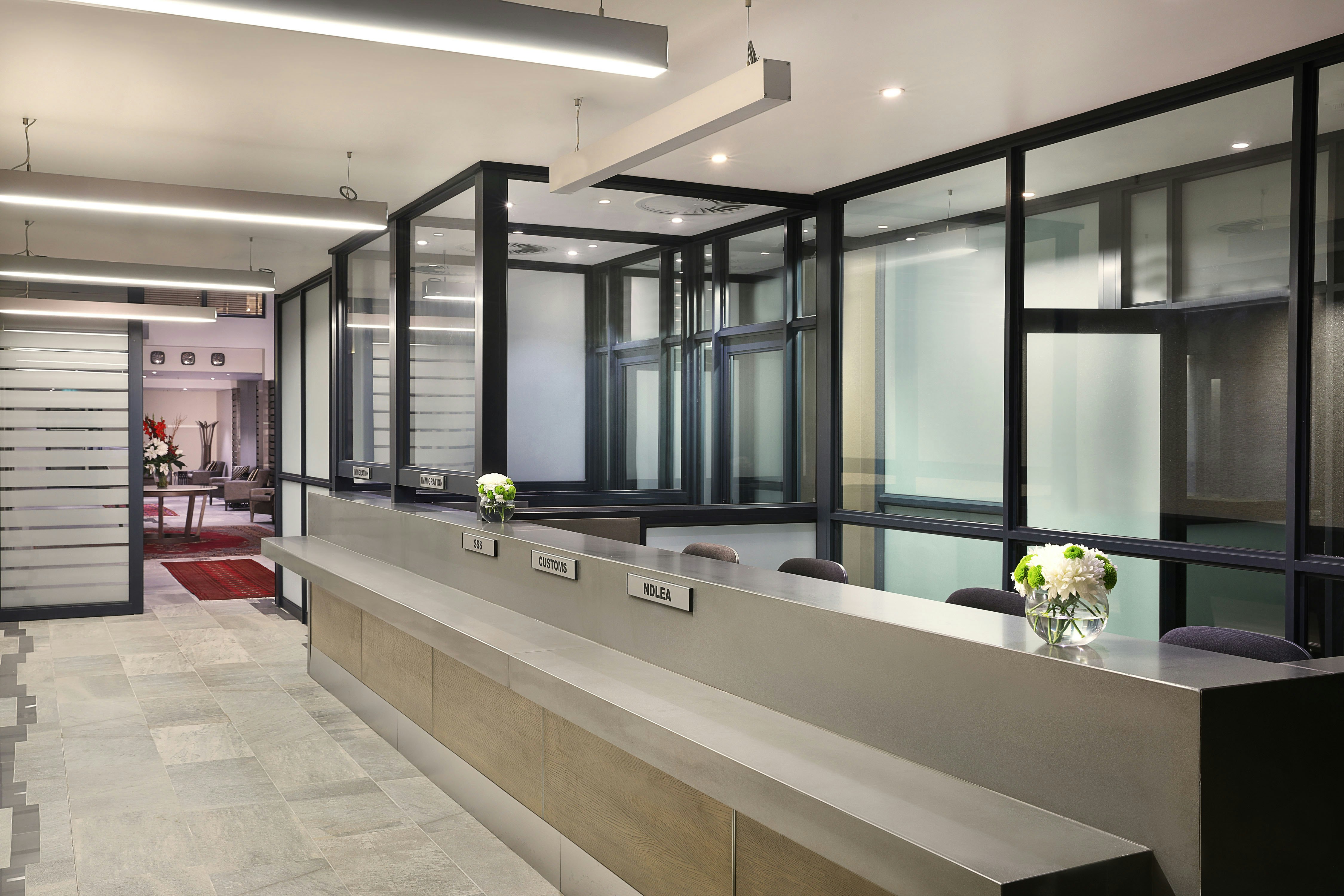 Legend Hotel Lagos Airport Curio Collection By Hilton 81/81