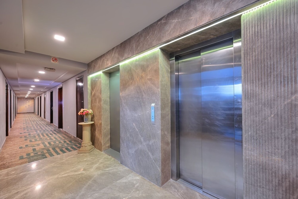 The Retreat 24/50