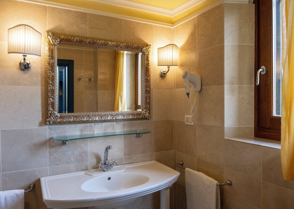 Grand Bellavista Palace 49/50
