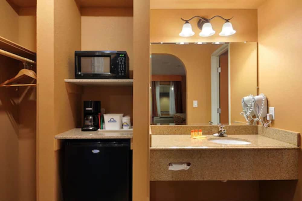 Days Inn by Wyndham Lubbock South 23/31