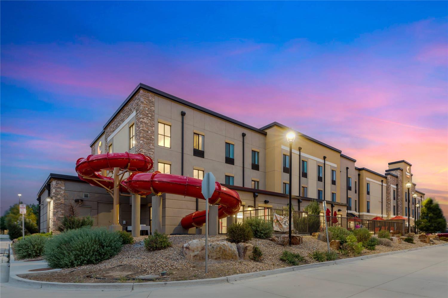 Comfort Suites Loveland 8/48