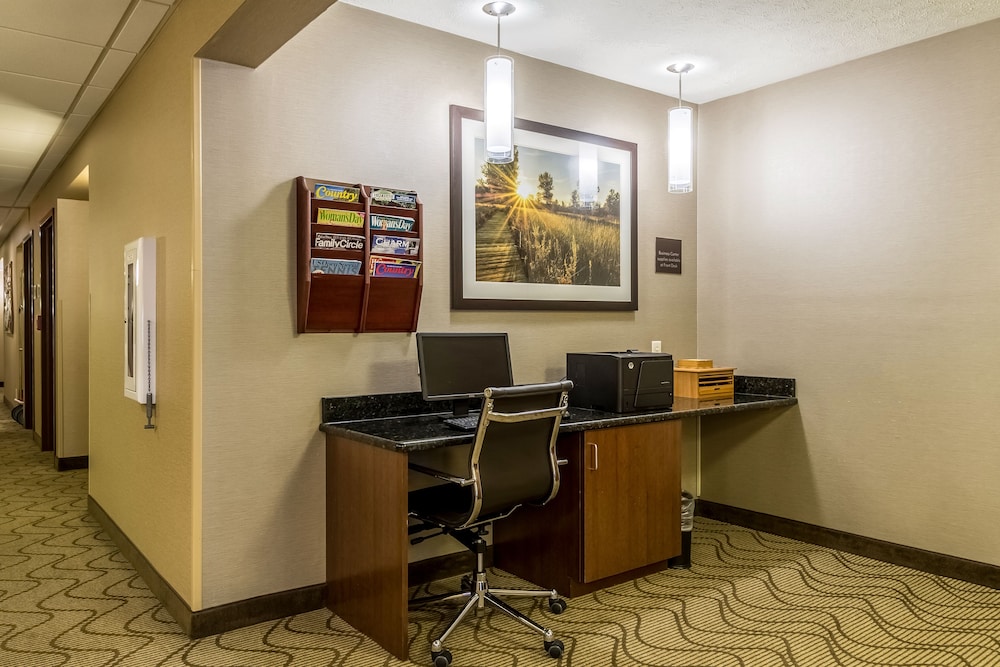 Quality Inn Dover OH 32/42