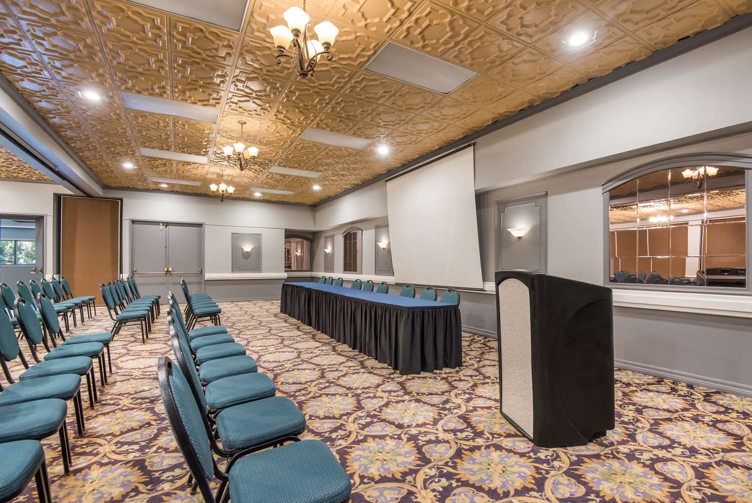 SureStay Plus Hotel by Best Western Reno Airport 80/91
