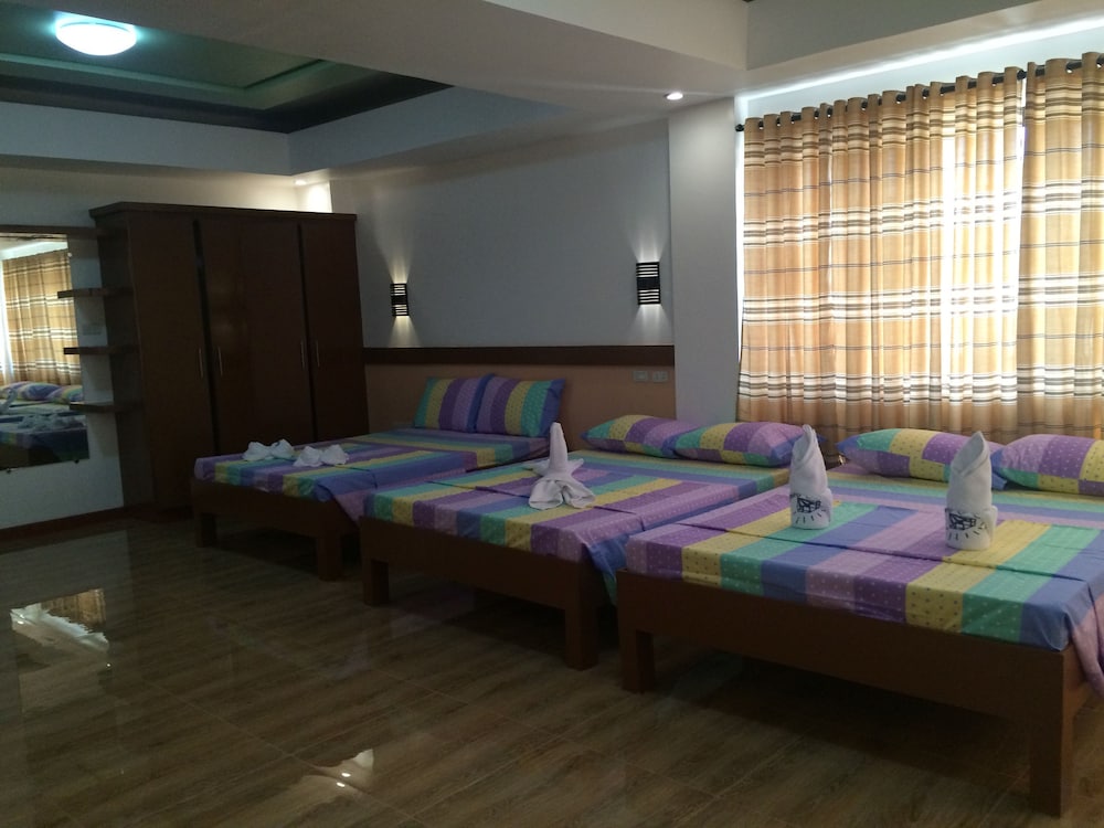 Sea Jewel Beach Resort 40/58