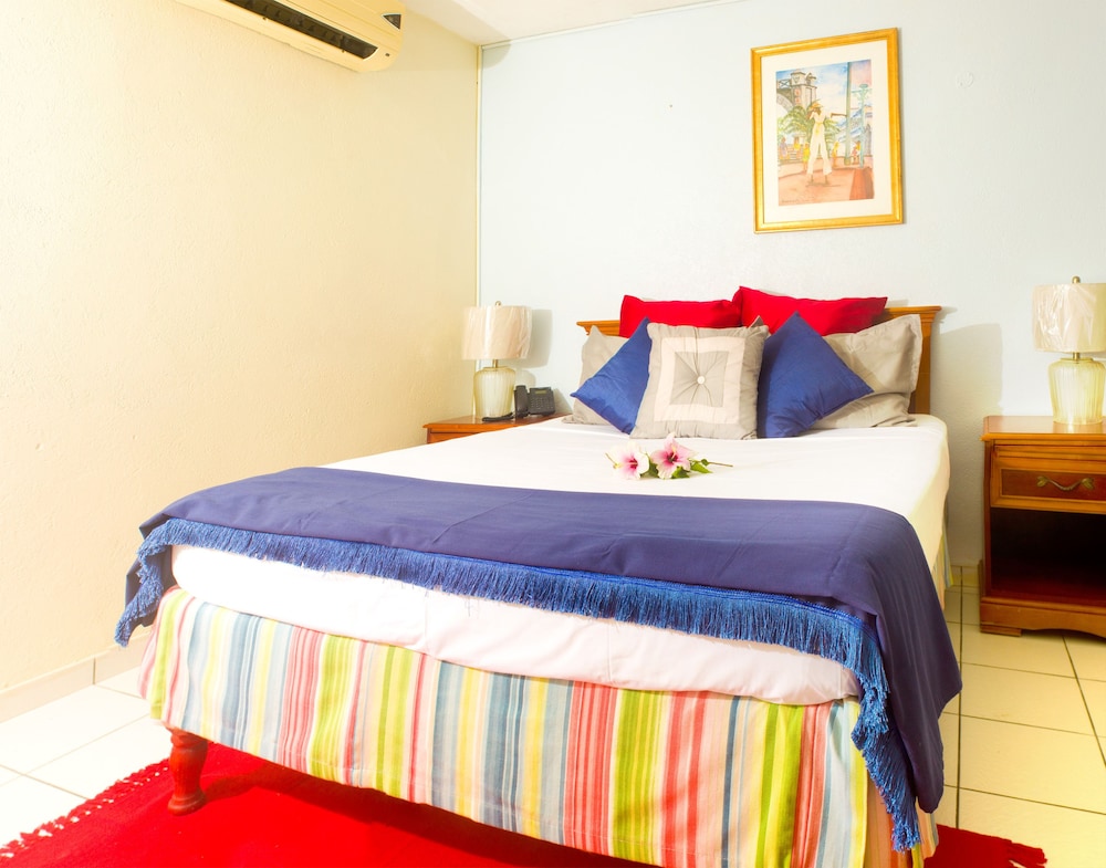 Palm Garden Hotel 6/50