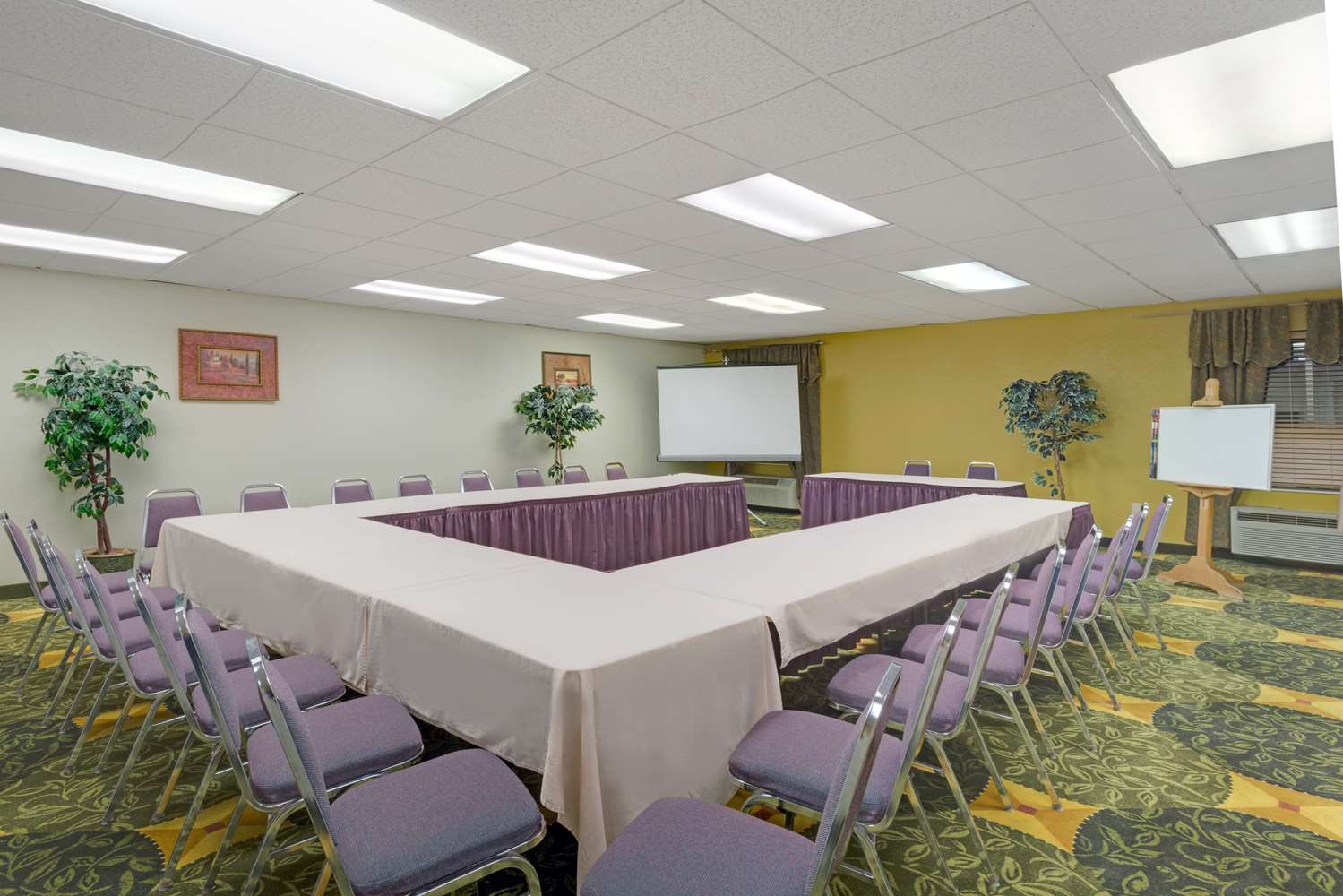 Motel 6 Coraopolis PA Pittsburgh Airport 21/24