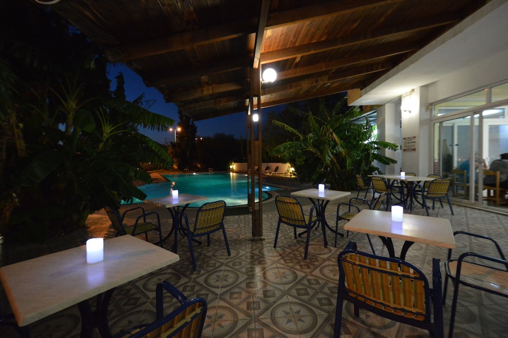 Sotirakis Hotel 32/46